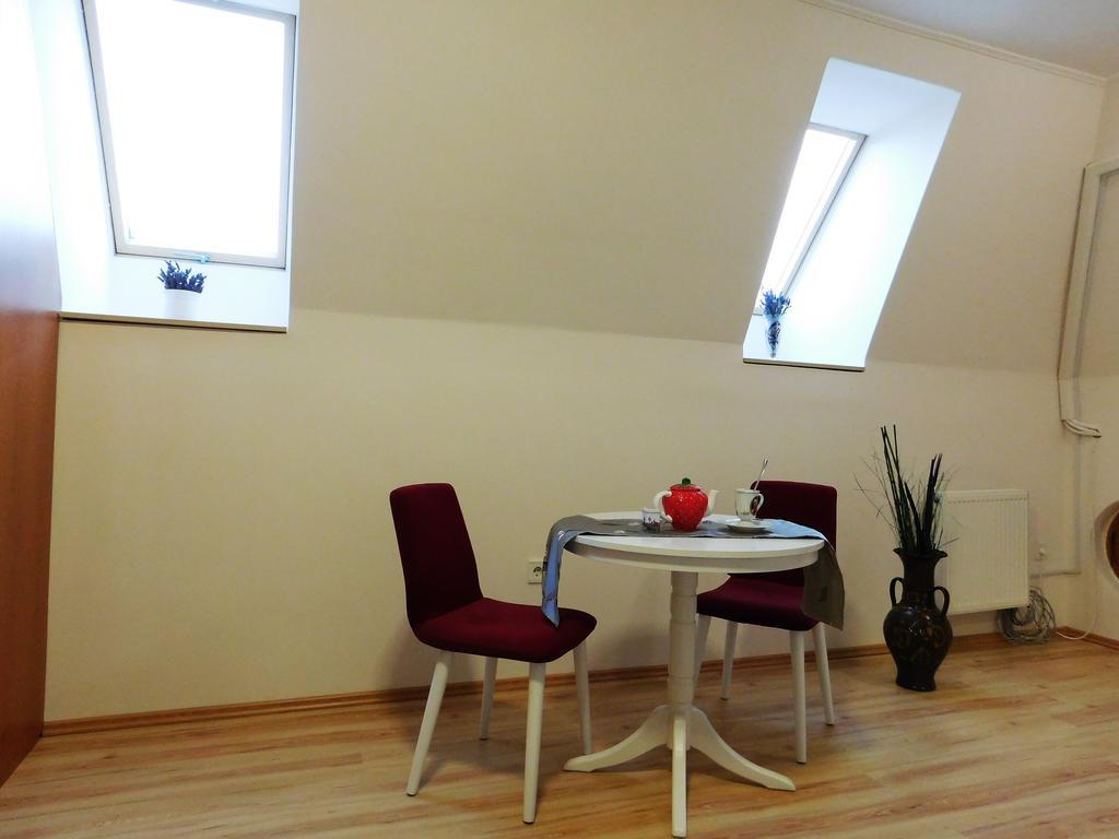 Tulipan Apartman Balatonalmadi Ngoại thất bức ảnh